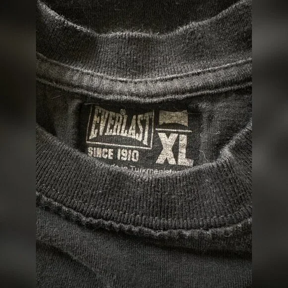 Everlast Cutoff Tee Bundle (3 Shirts, XL) – Black, Red & Gray - Picture 4 of 14
